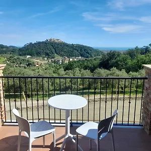 La Sarticola Alloggio per agriturismo Luni